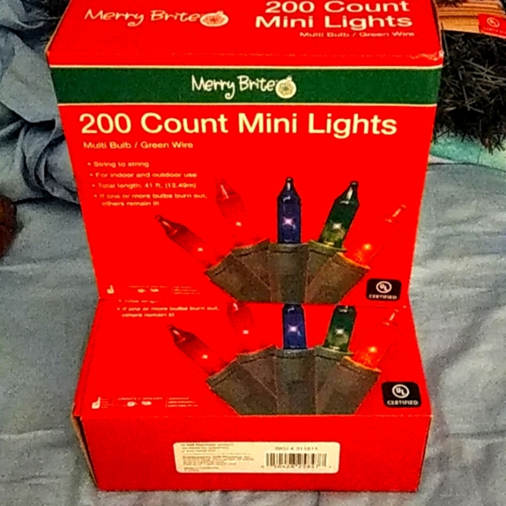 Multi Colored Merry Brite Mini indoor/outdoor (2) 200 Count lights